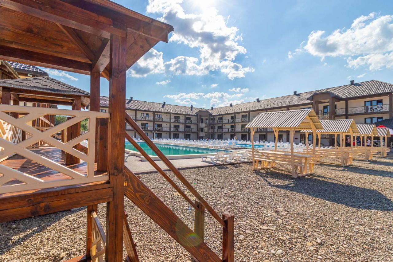 Nikoletta Hotel Solotvyno Eksteriør billede